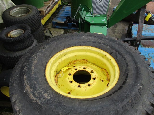 John deere discount lawn tractor wheels